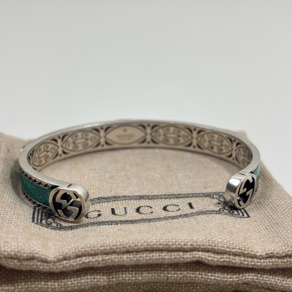 Gucci interlocking G Silver and Green Cuff Bracelet - Picture 4 of 10
